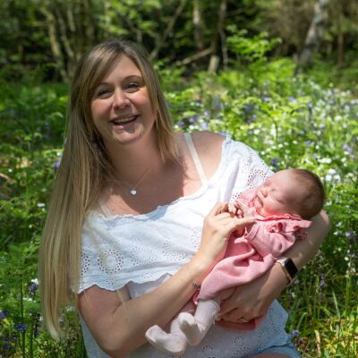 Book your  mini family photo shoot!