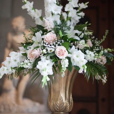Sculpture Gallery wedding in spring.