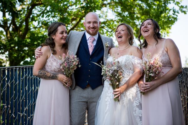 Wedding group photos are they still popular?