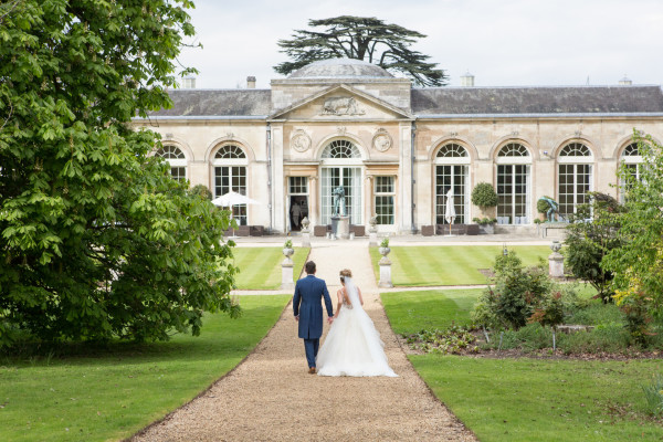 Sculpture Gallery wedding in spring.