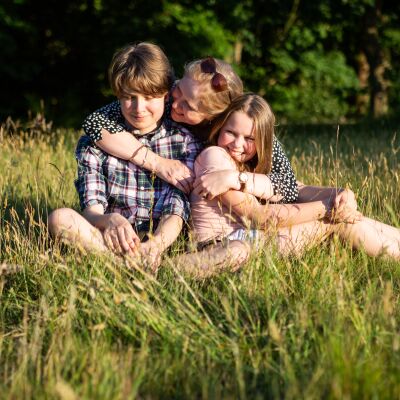 Book your  mini family photo shoot!