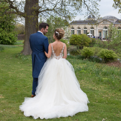 Sculpture Gallery wedding in spring.