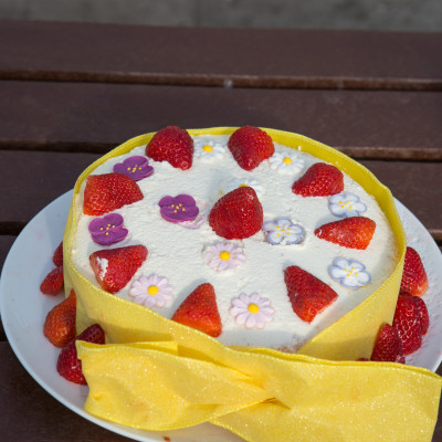 Alameda Middle school bake off.