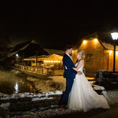 My approach to capturing winter wedding as a wedding photographer