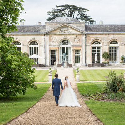 Sculpture Gallery wedding in spring.