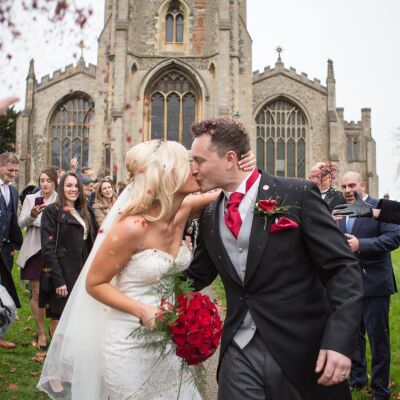 My approach to capturing winter wedding as a wedding photographer