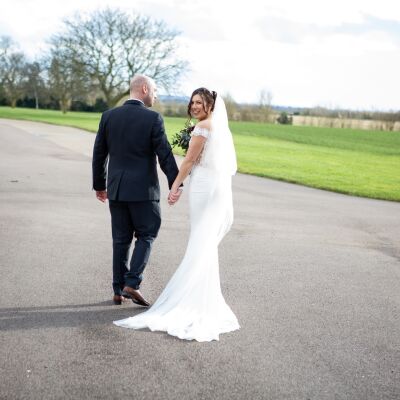 My approach to capturing winter wedding as a wedding photographer